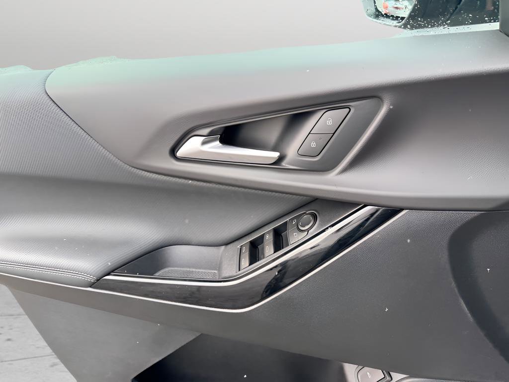 New 2026 Chevrolet Equinox LT w/ Convenience Package II image 21