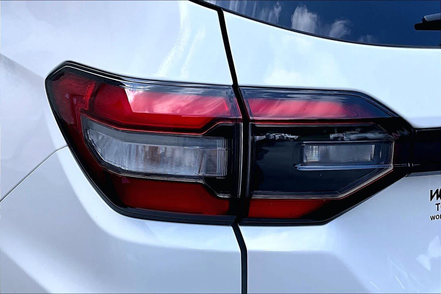 Used 2025 Honda Pilot Sport image 29