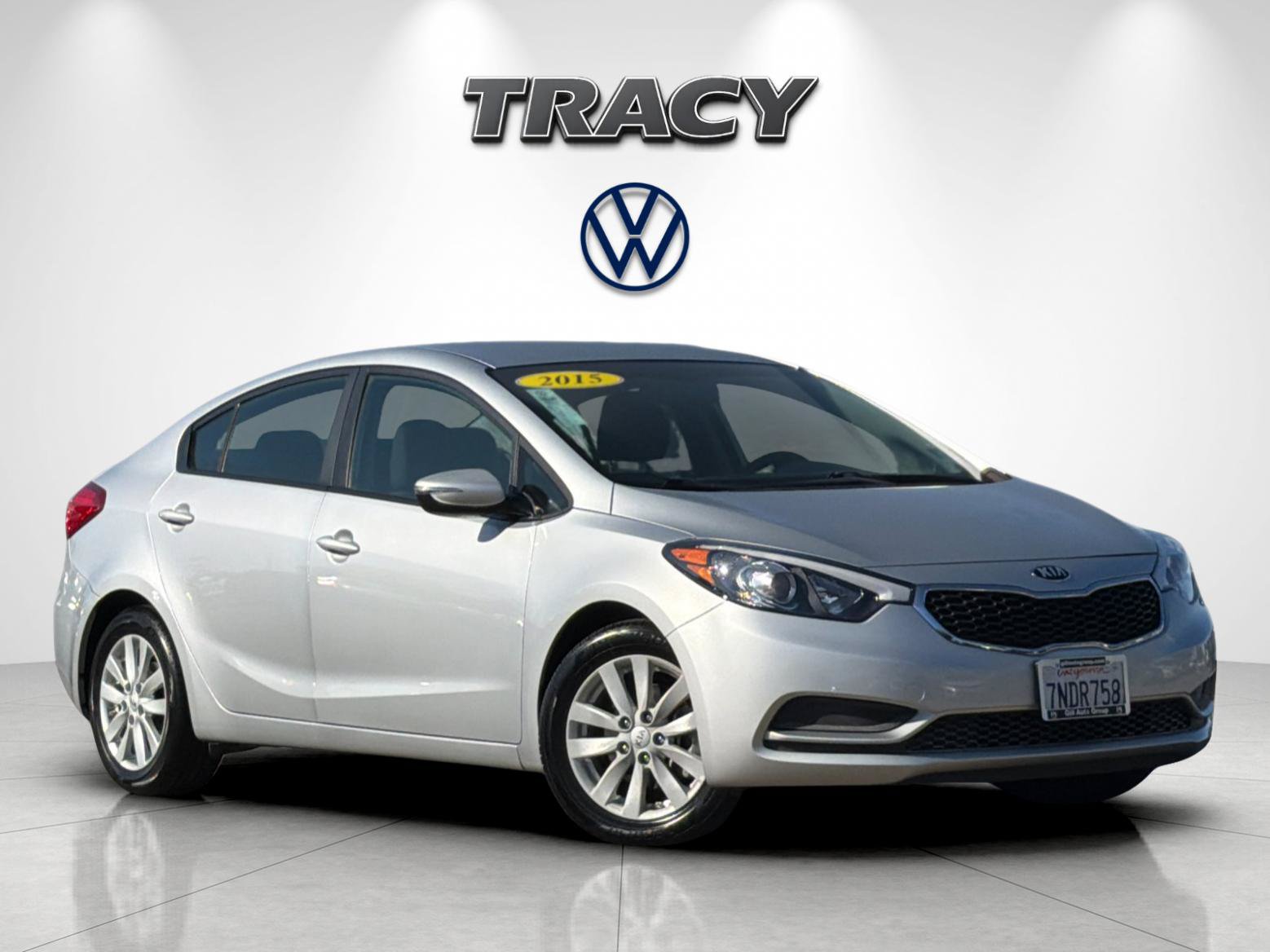 Used 2015 Kia Forte LX w/ Popular Package FWD image 2