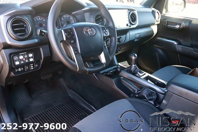 Used 2020 Toyota Tacoma TRD Off-Road w/ Technology Package image 12