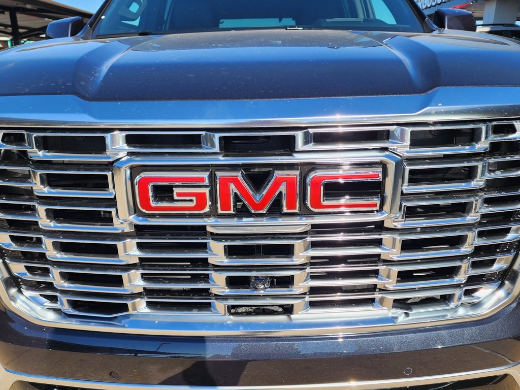 New 2026 GMC Yukon Denali image 9