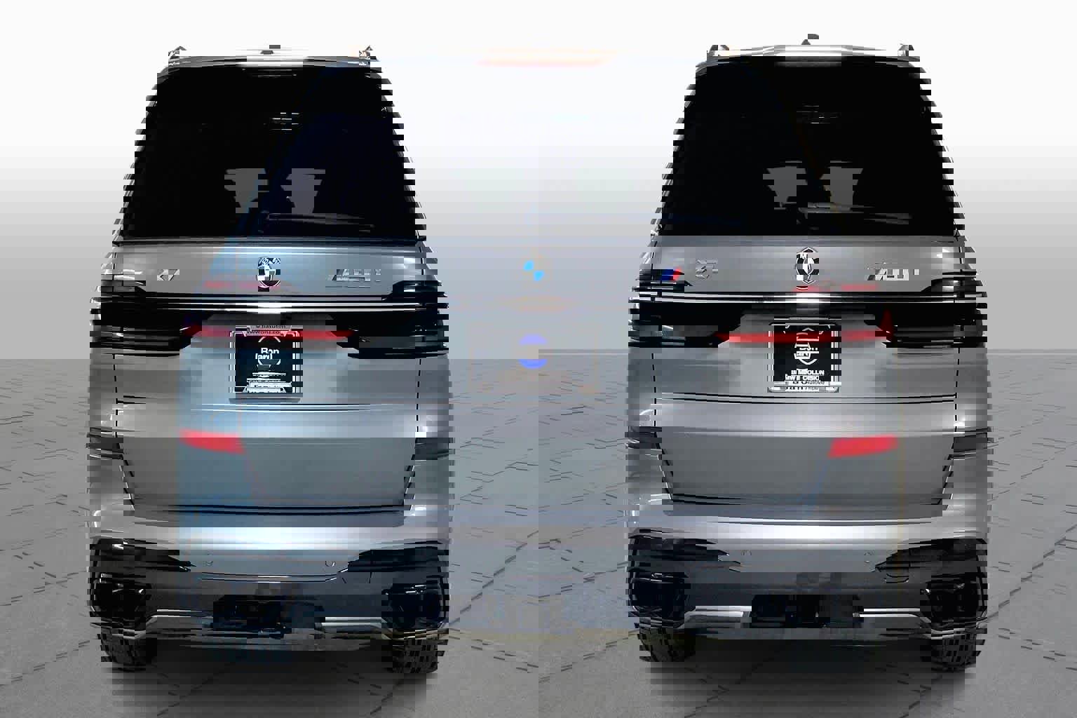 Used 2023 BMW X7 M60i w/ Executive Package AWD/4WD image 5