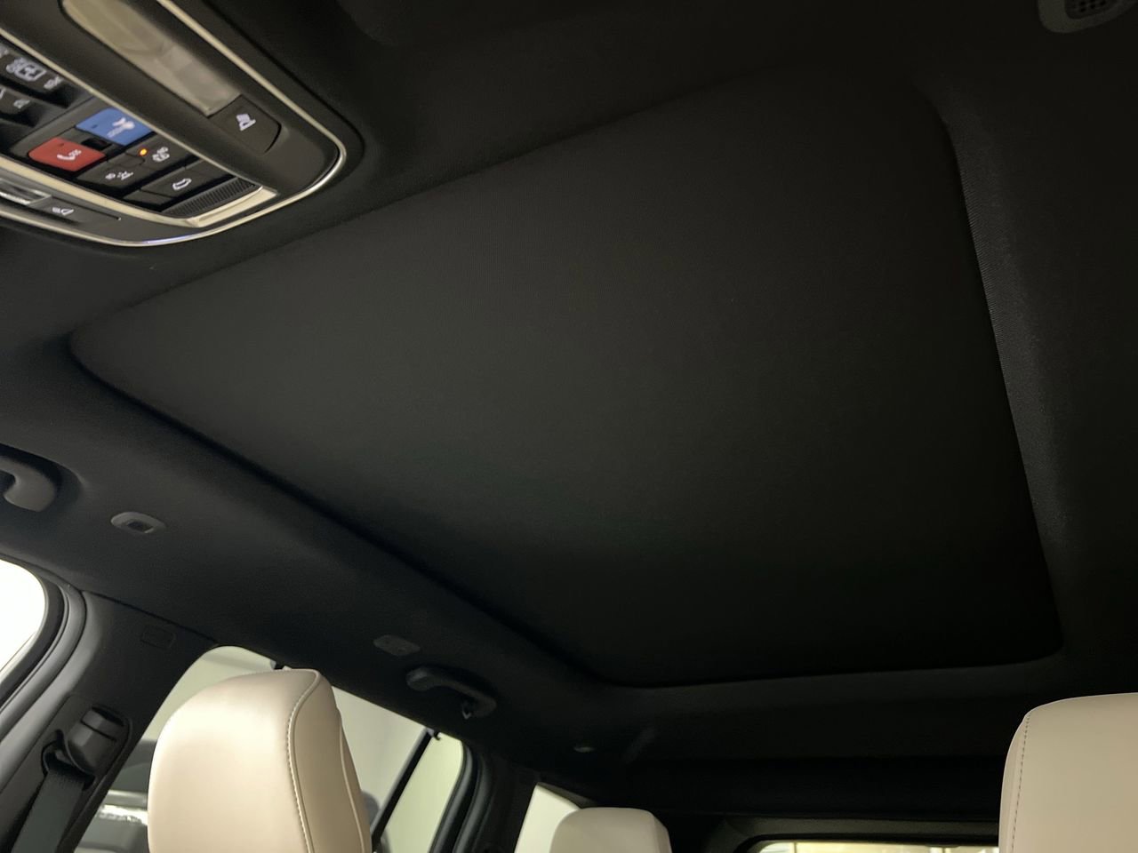 New 2025 Jeep Grand Cherokee Limited w/ Luxury Tech Group II AWD/4WD image 6