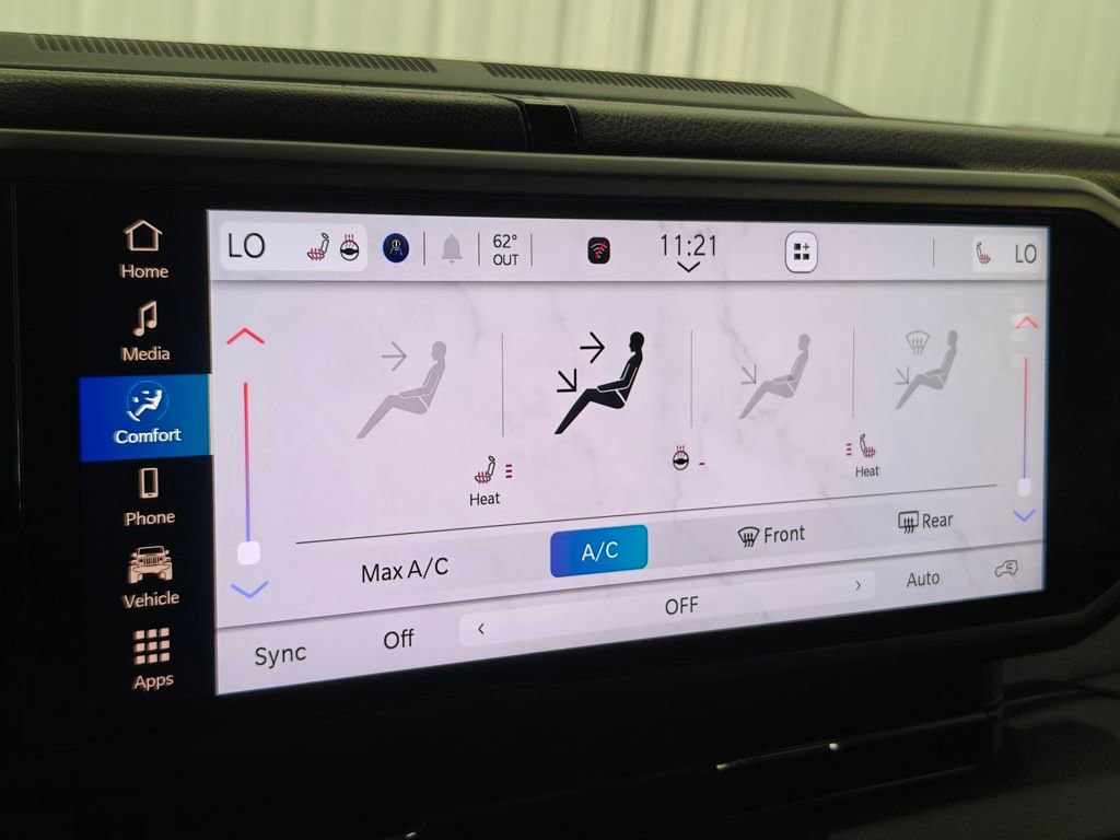 Used 2024 Jeep Wrangler Unlimited image 32