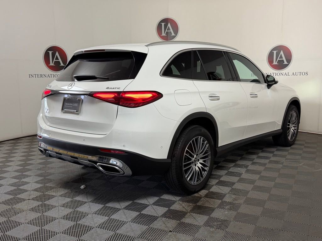 Used 2025 Mercedes-Benz GLC 300 4MATIC w/ Driver Assistance Package image 8