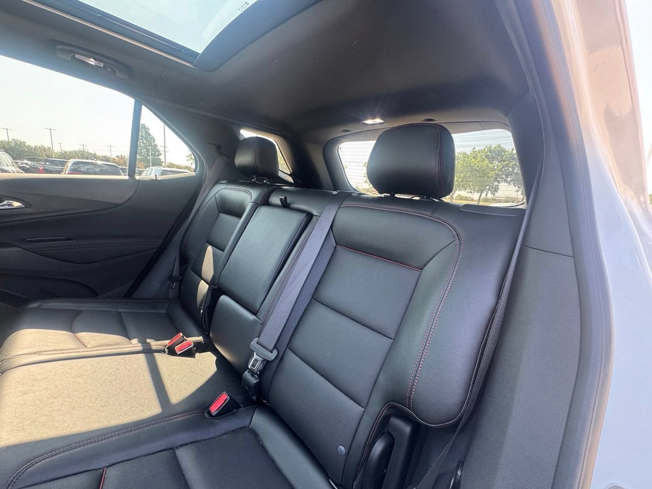 Used 2024 Chevrolet Equinox RS w/ RS Leather Package FWD image 7