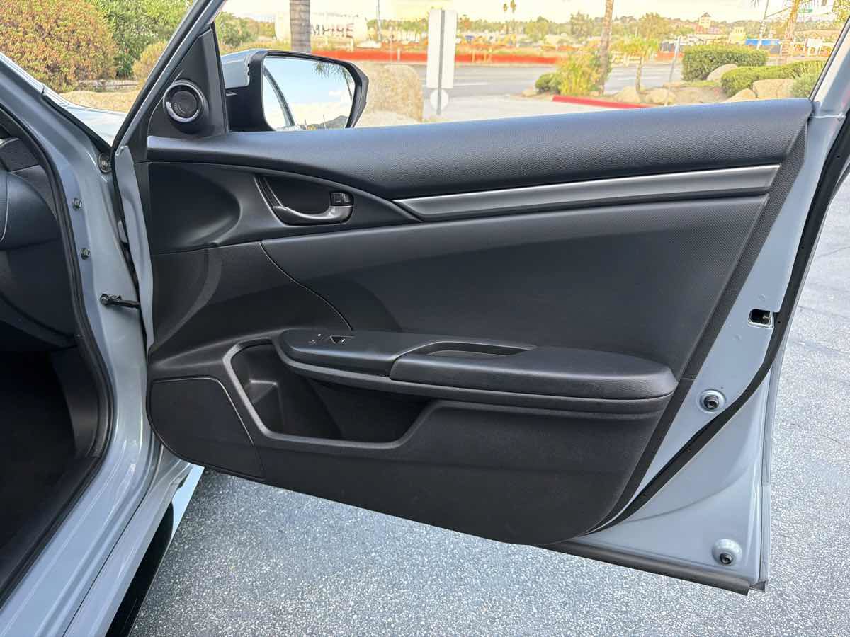 Used 2021 Honda Civic Sport image 29