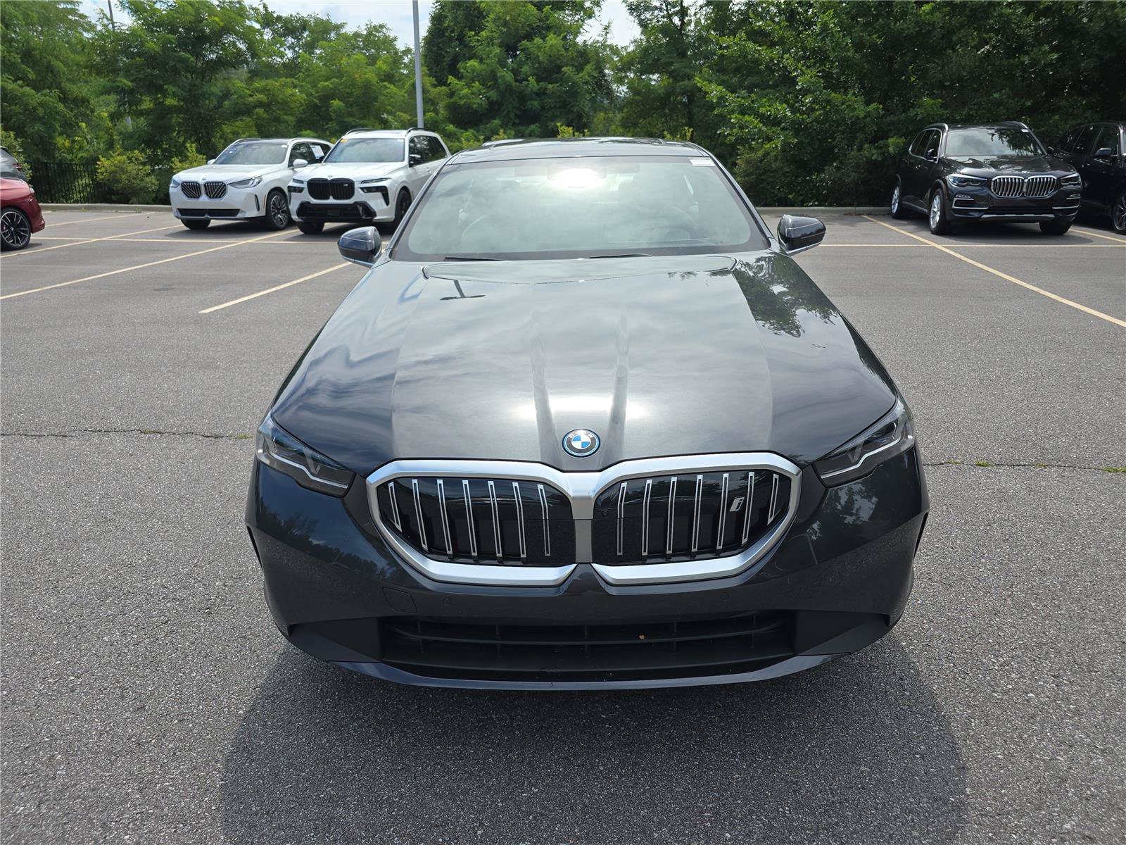 New 2027 BMW i5 xDrive40 AWD/4WD image 8