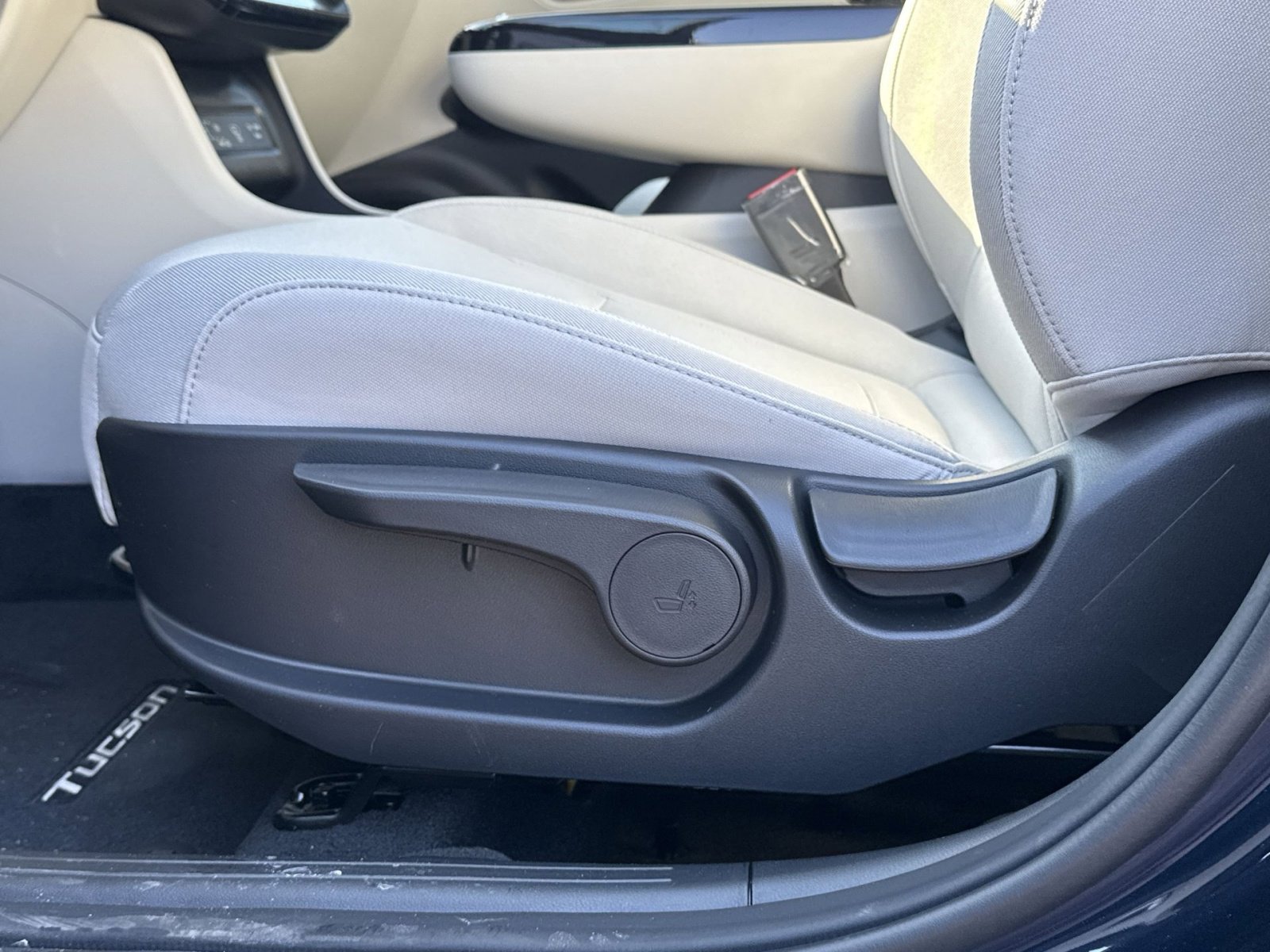 New 2026 Hyundai Tucson Blue SE w/ Tow & Go Package image 14