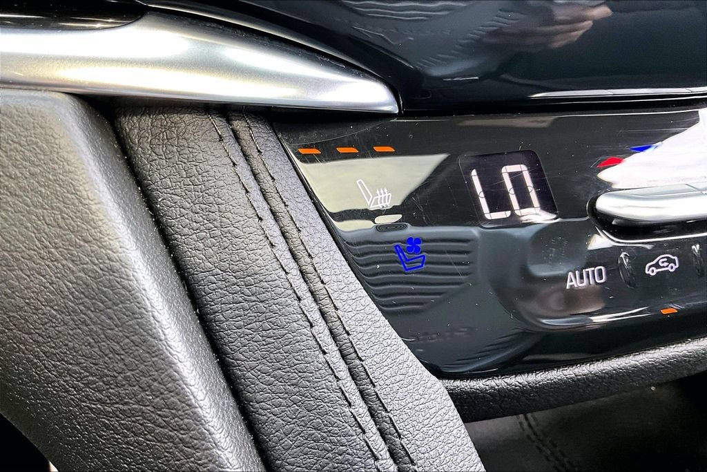 Certified 2024 Cadillac XT6 Sport w/ Technology Package AWD/4WD image 24