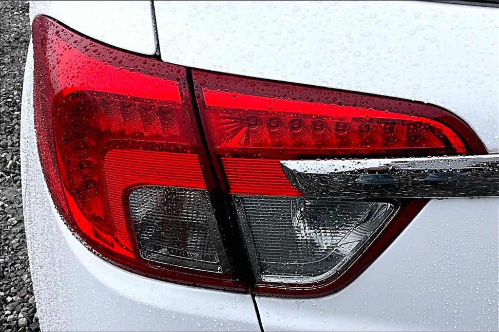 Used 2017 Buick Envision Essence image 27