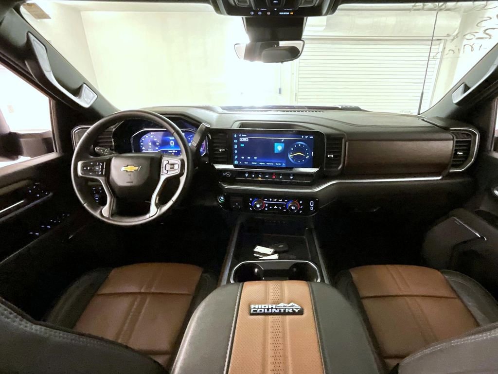 Certified 2025 Chevrolet Silverado 3500 High Country w/ High Country Premium Package image 13