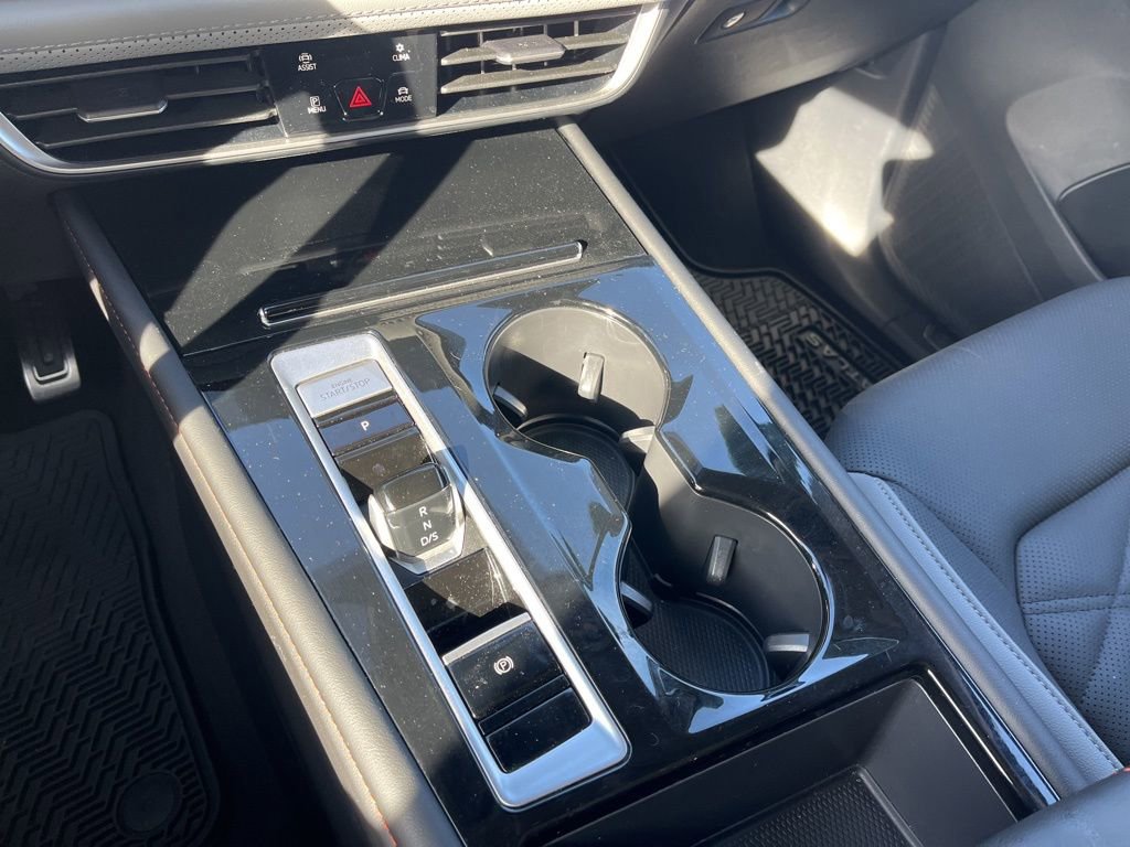 Used 2025 Volkswagen Atlas Peak Edition SE image 19