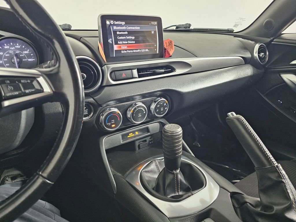 Used 2017 FIAT 124 Spider Classica image 28