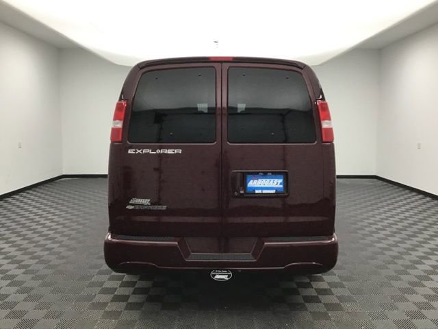 Used 2023 Chevrolet Express 2500 image 4