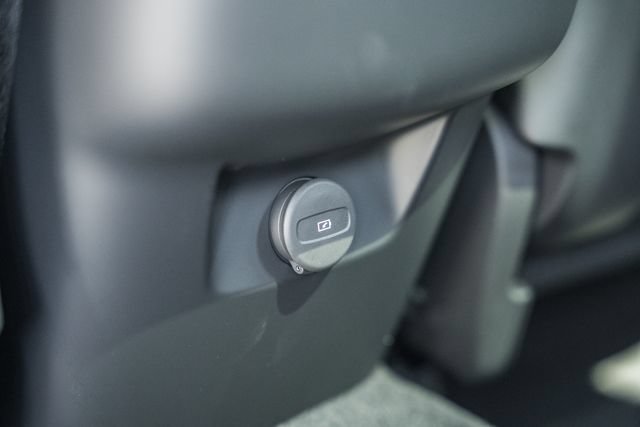 New 2027 Volvo XC60 B5 Plus AWD/4WD image 34
