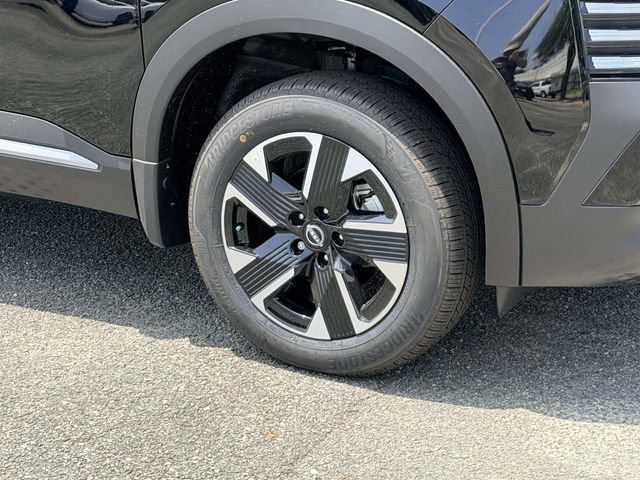 New 2026 Nissan Kicks SV w/ Cold Weather Package AWD/4WD image 7