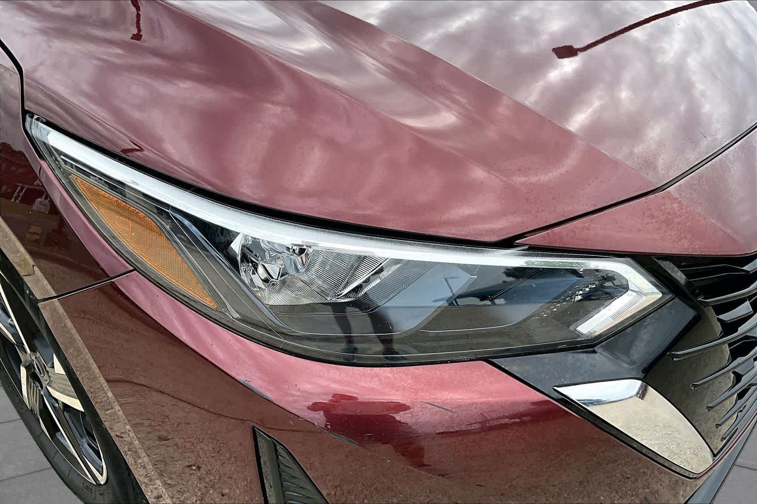Used 2024 Nissan Sentra SV FWD image 28
