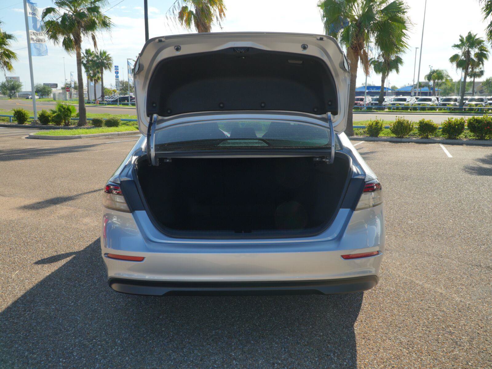 Used 2026 Honda Accord SE image 13
