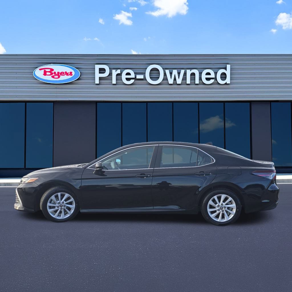 Used 2024 Toyota Camry LE image 4
