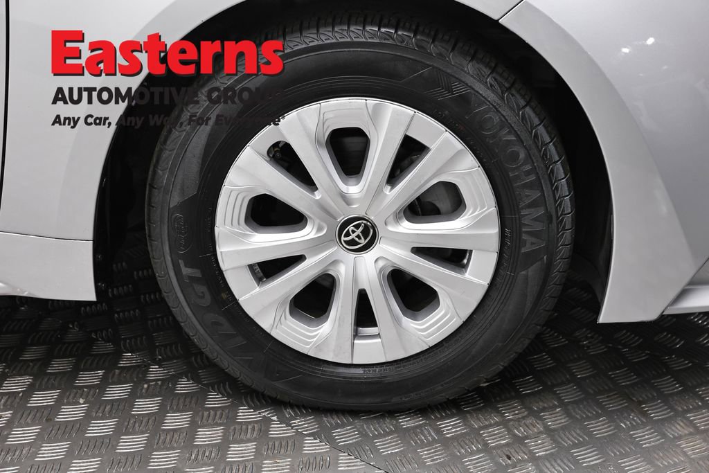 Used 2021 Toyota Corolla LE w/ Carpet Mat Package (TMS) image 31