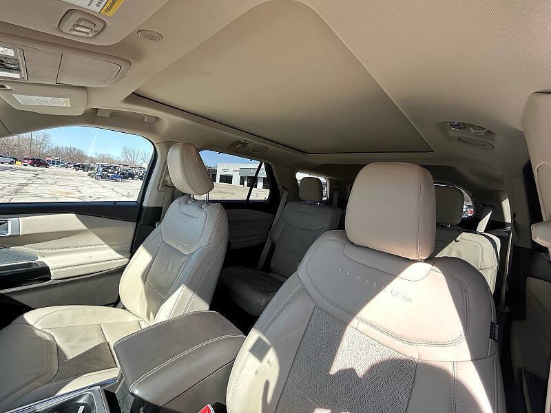 Used 2021 Ford Explorer Platinum w/ Equipment Group 601A image 40