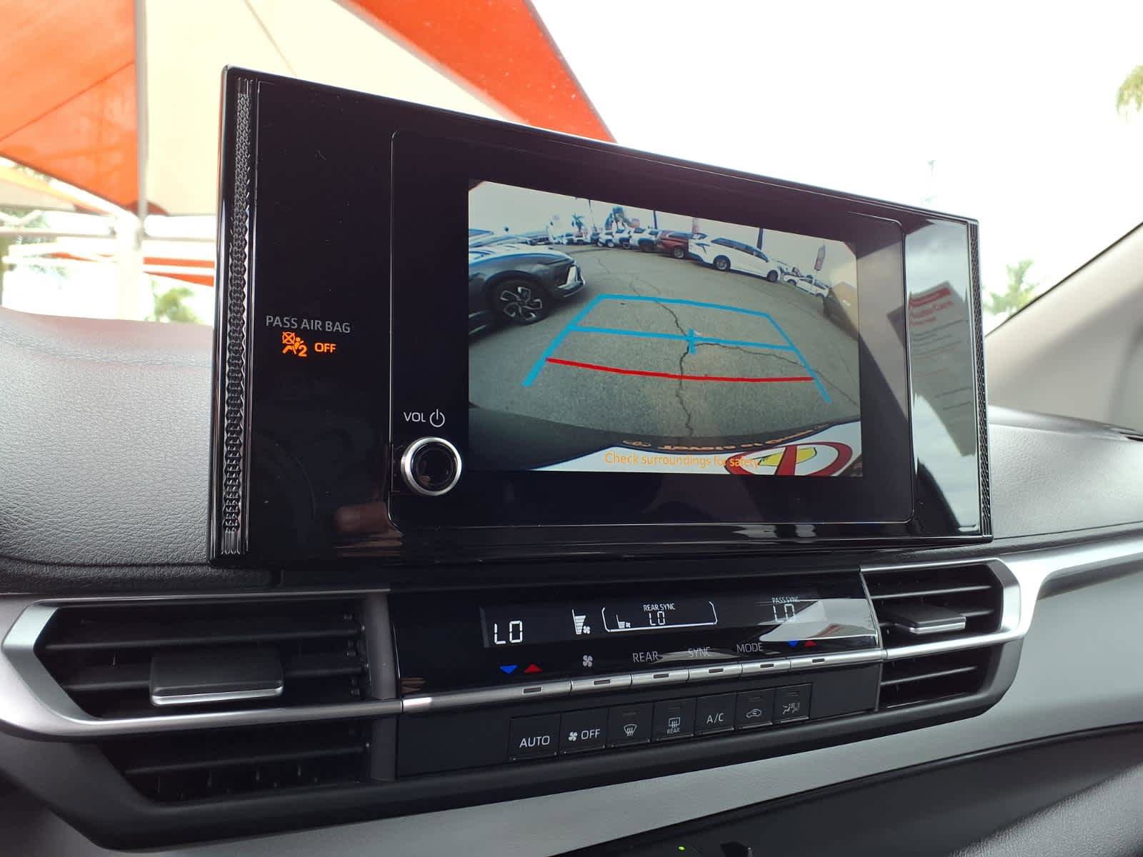 Certified 2025 Toyota Sienna LE FWD image 13