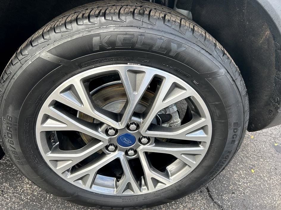 Used 2022 Ford Escape SEL image 34