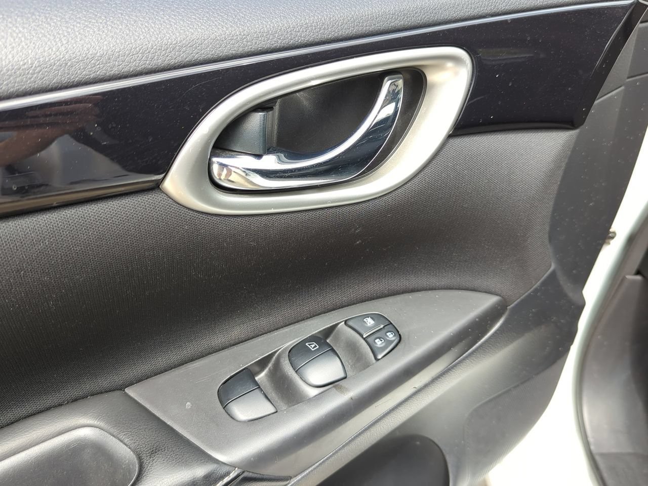 Used 2019 Nissan Sentra SV FWD image 8