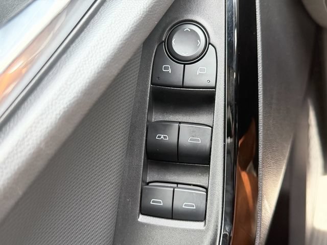 Certified 2025 Chevrolet Equinox LT w/ Safety and Technology Package FWD image 34