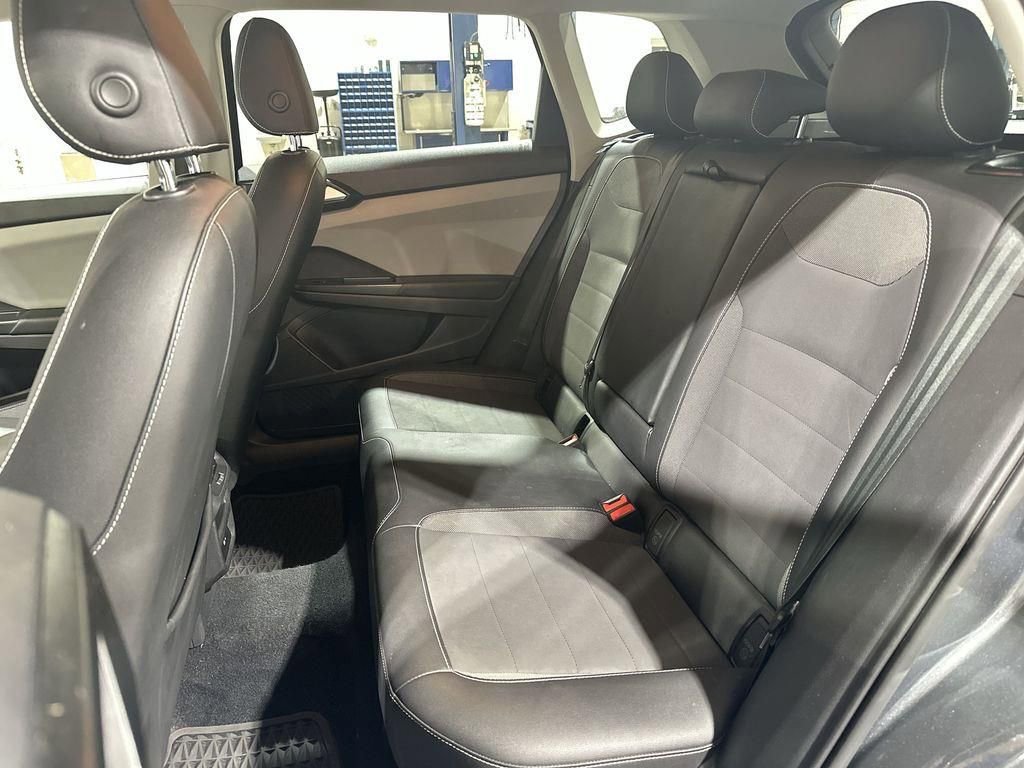 Used 2022 Volkswagen Taos SE FWD image 24