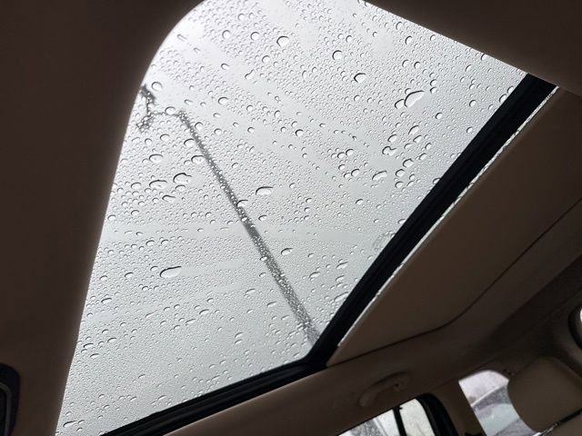 Used 2022 Jeep Grand Cherokee Limited w/ Luxury Tech Group II image 33