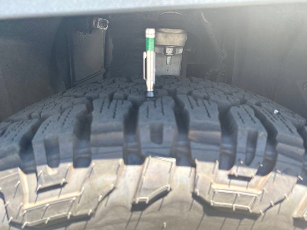 Used 2024 Tesla Cybertruck AWD Crew Cab image 23