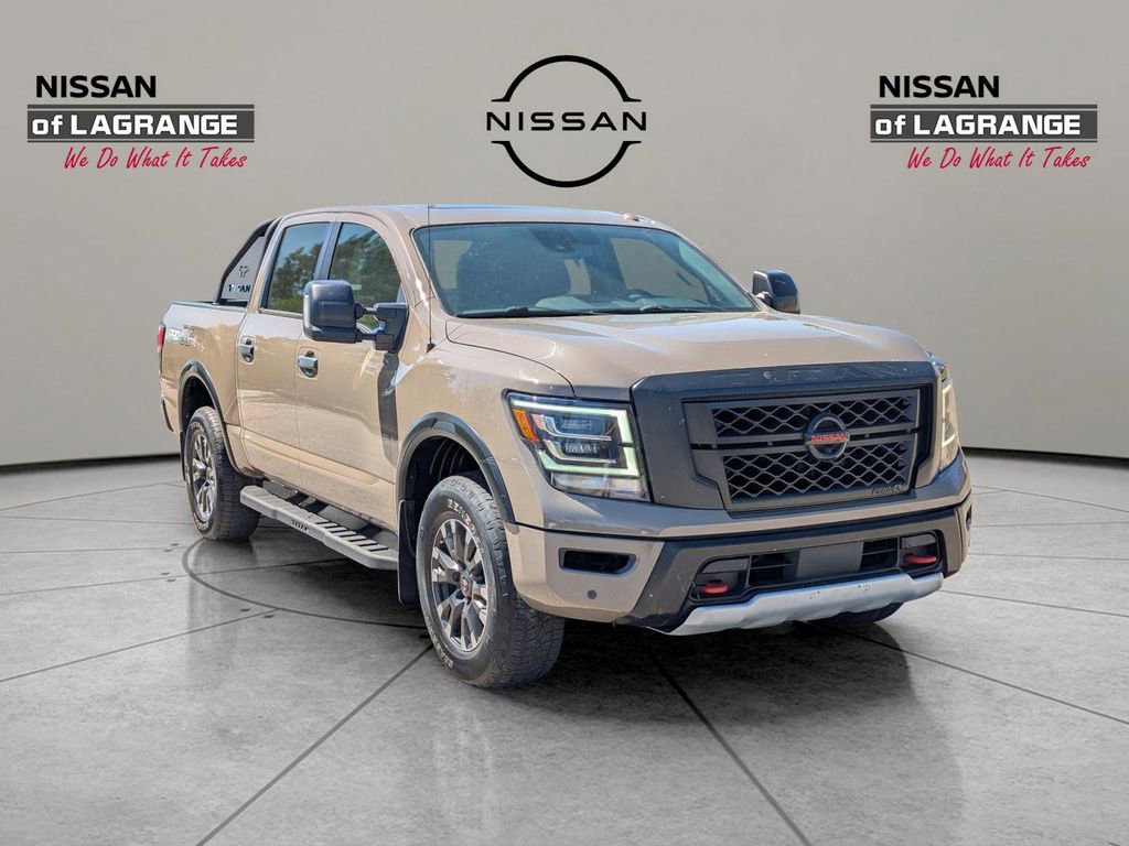 Used 2021 Nissan Titan PRO-4X w/ Pro-4x Convenience Package AWD/4WD image 3