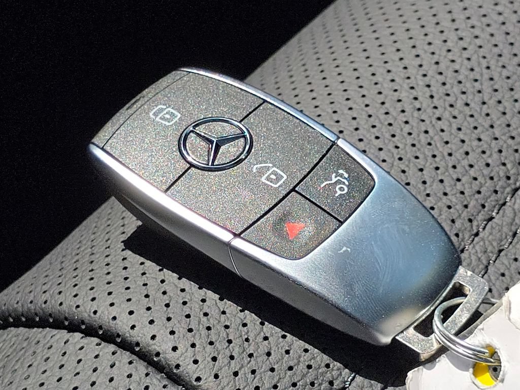 New 2026 Mercedes-Benz GLS 450 4MATIC image 40