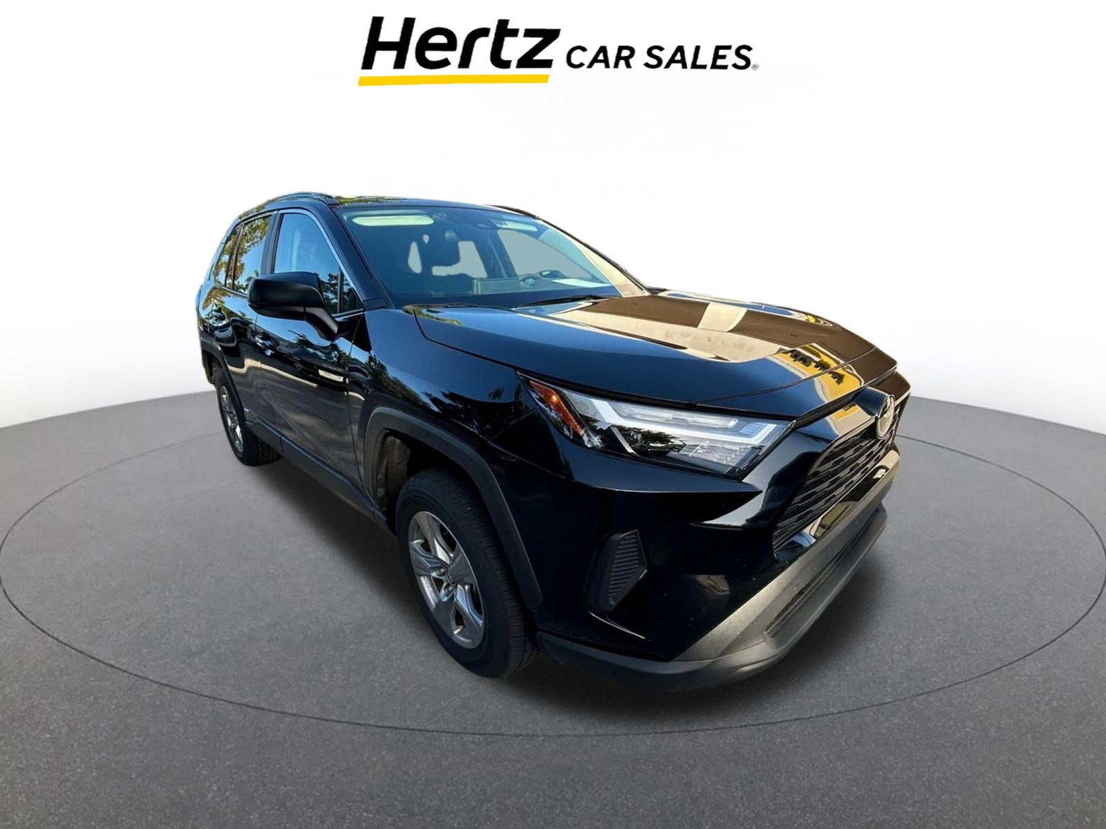 Used 2025 Toyota RAV4 LE image 1