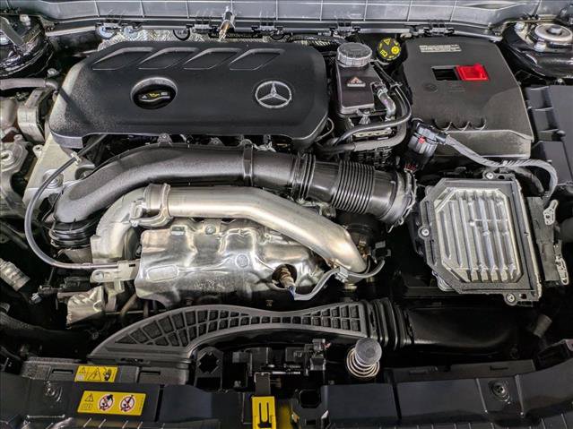 Certified 2025 Mercedes-Benz GLB 250 image 25