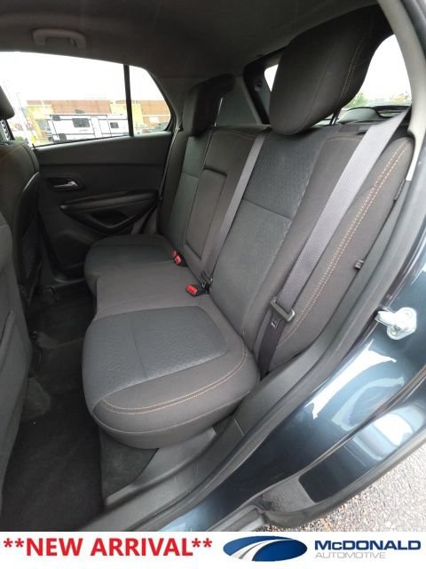 Used 2021 Chevrolet Trax LS w/ Tint and Cruise Package AWD/4WD image 15