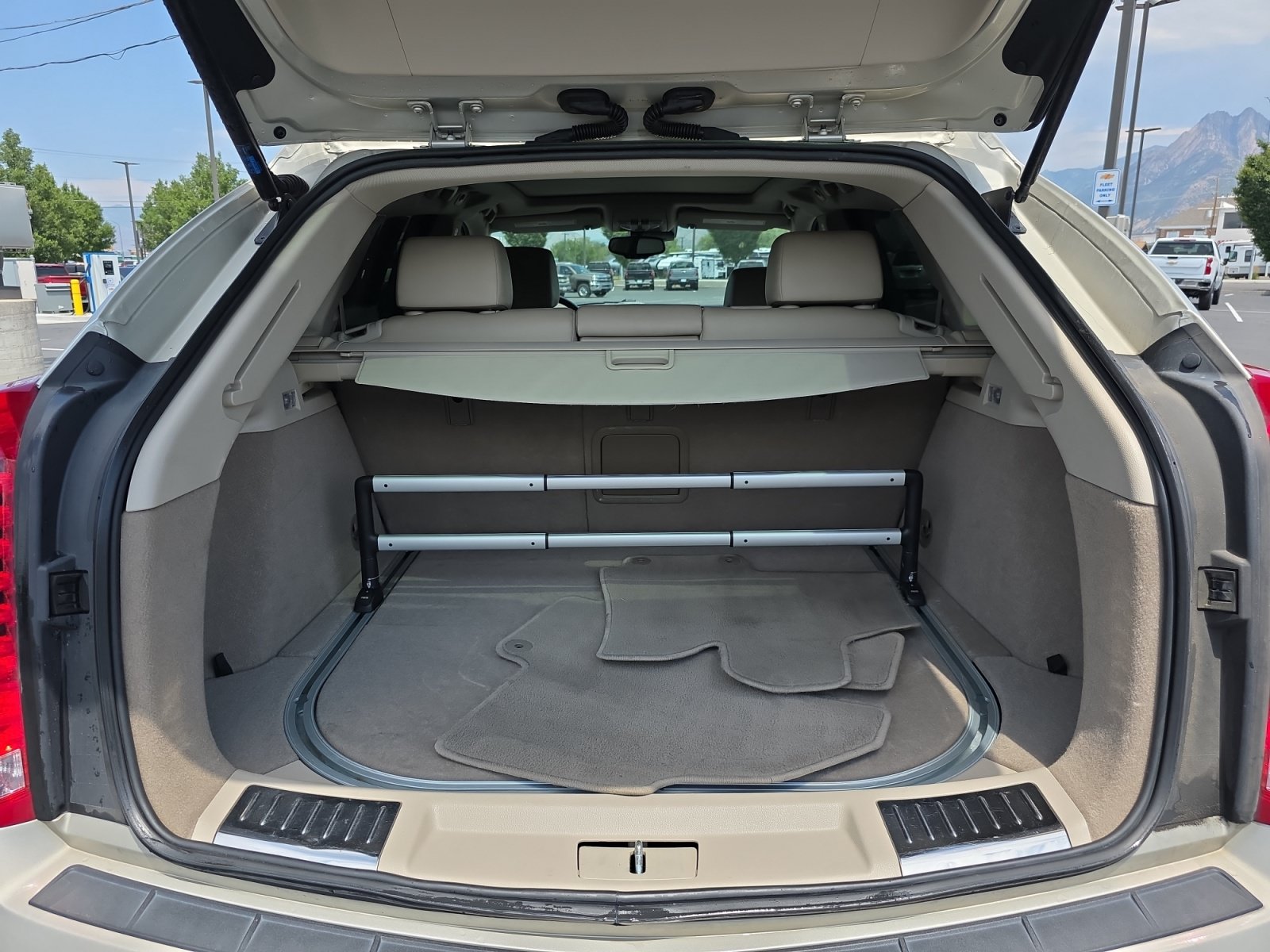 Used 2014 Cadillac SRX Premium AWD/4WD image 16
