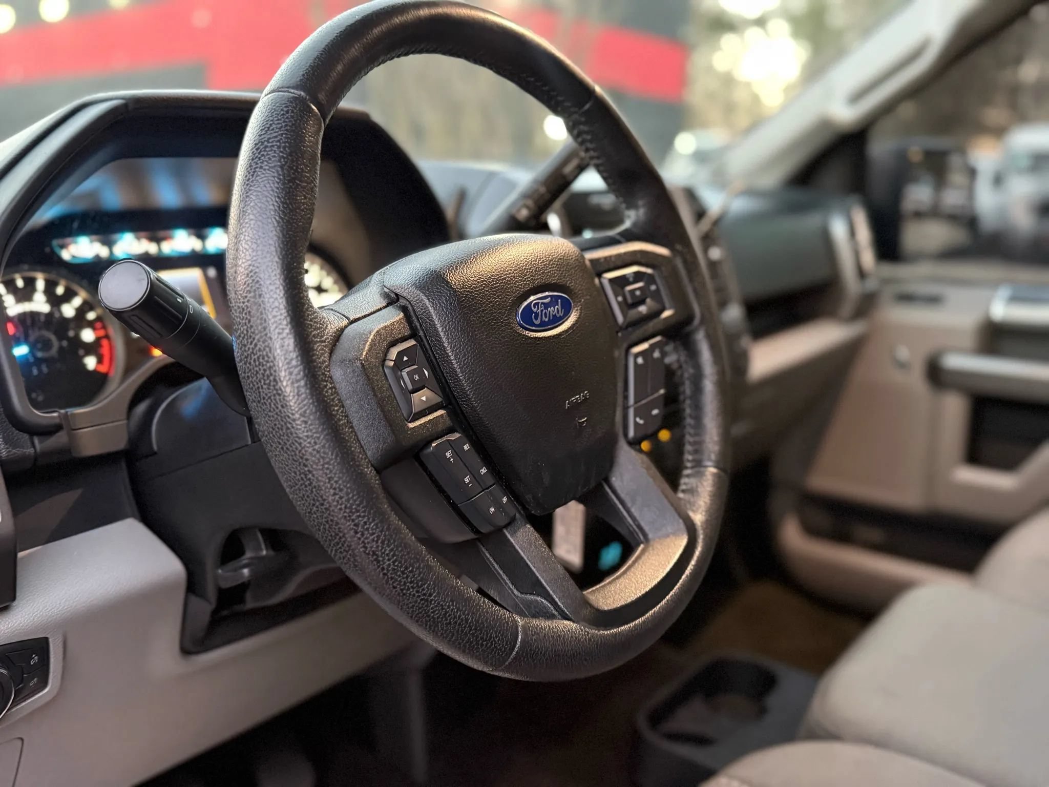Used 2016 Ford F150 XLT w/ Equipment Group 302A Luxury RWD image 14
