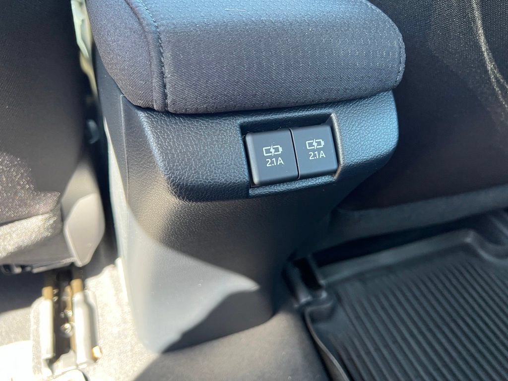 Certified 2022 Toyota Prius LE FWD image 16