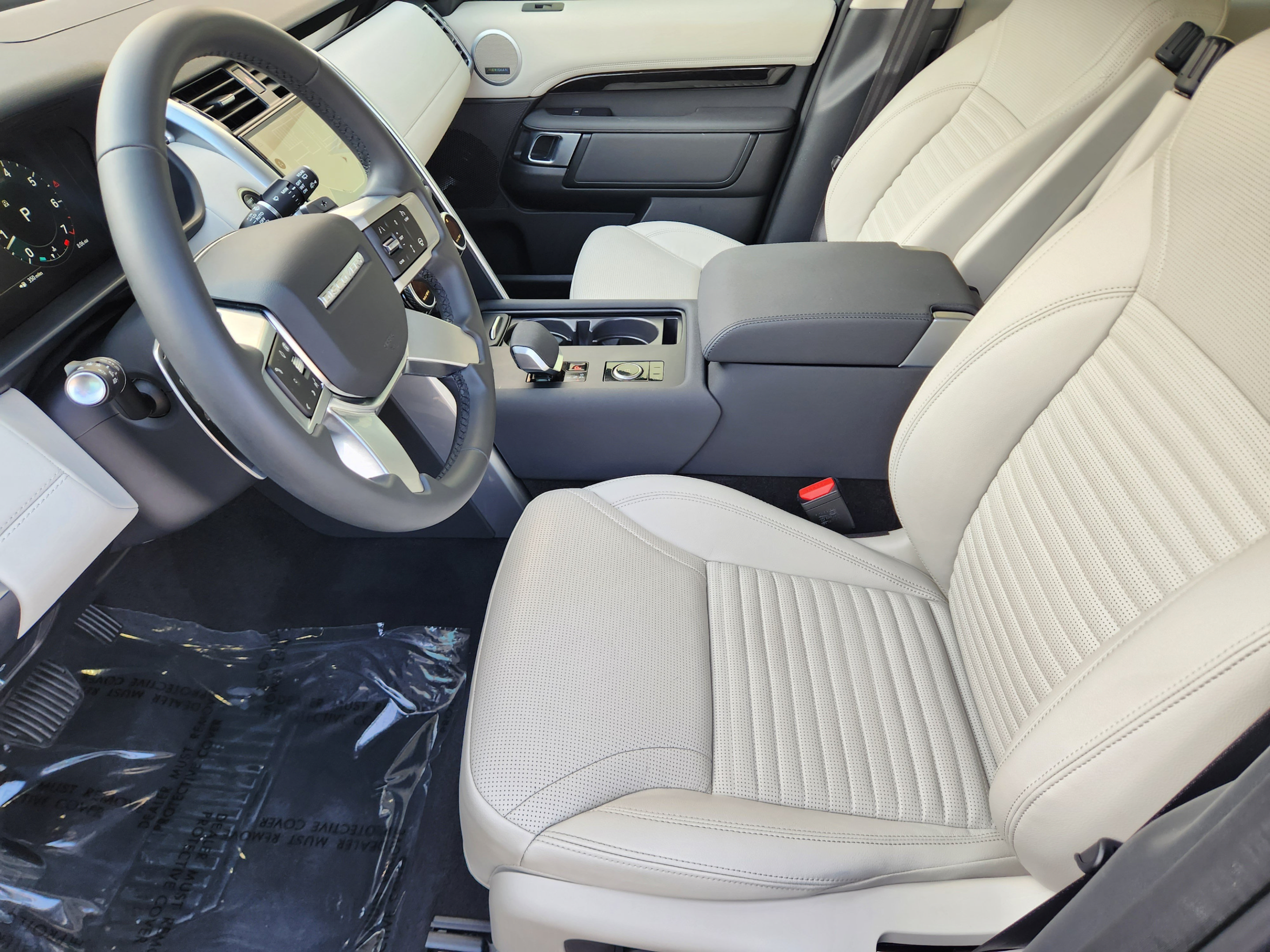 Used 2026 Land Rover Discovery S AWD/4WD image 8