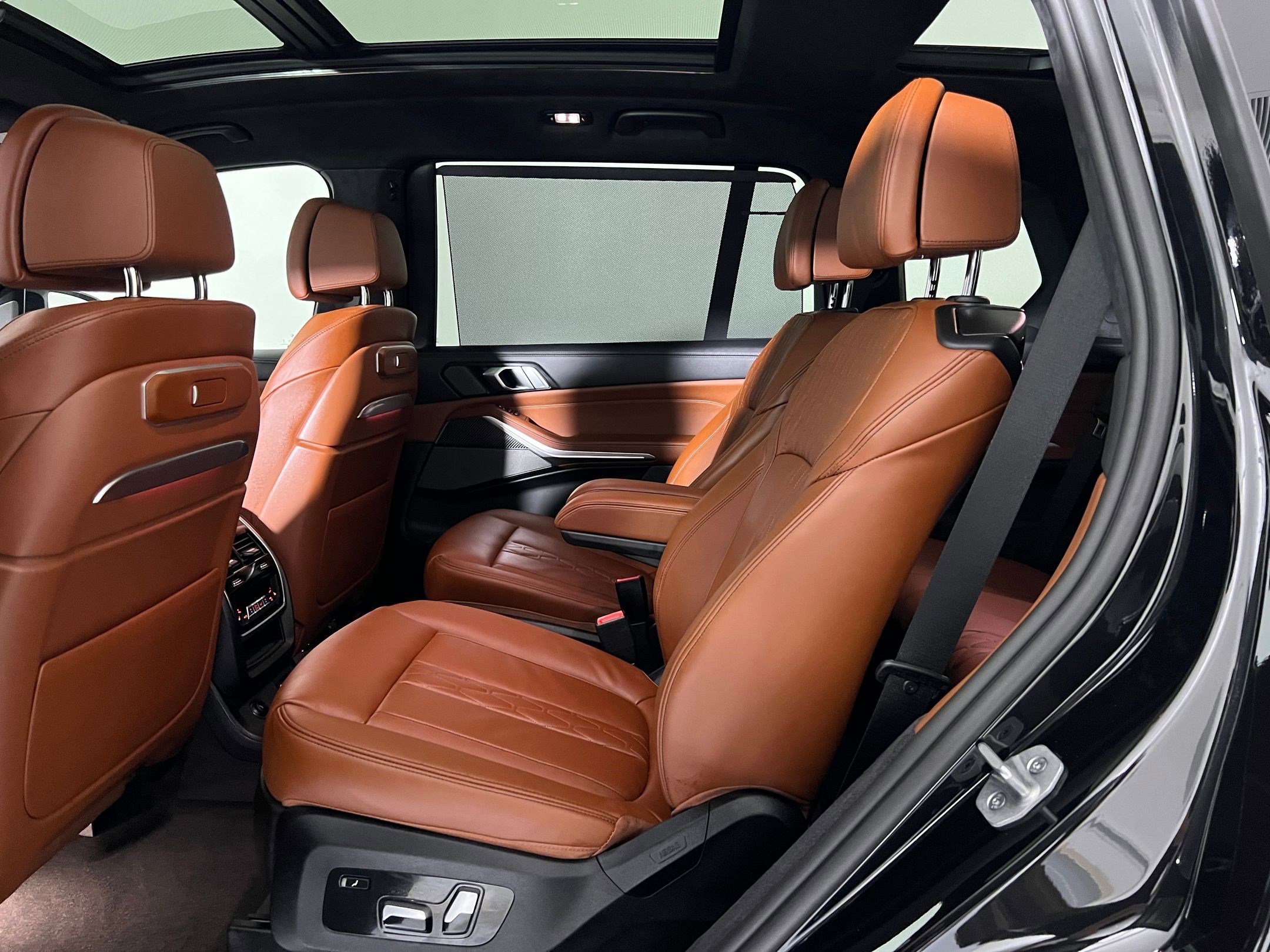 New 2026 BMW X7 M60i image 14