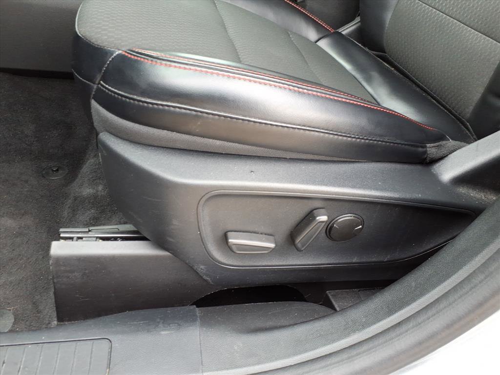 Used 2024 Ford Escape ST-Line image 11