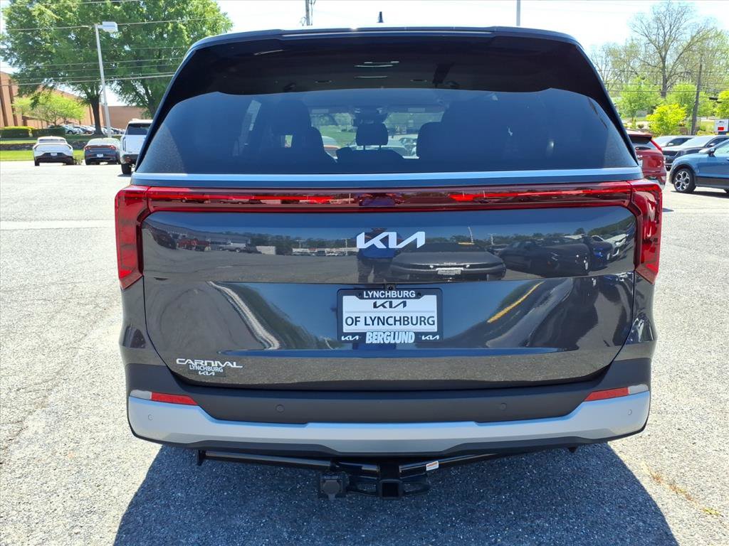 New 2026 Kia Carnival FWD image 5