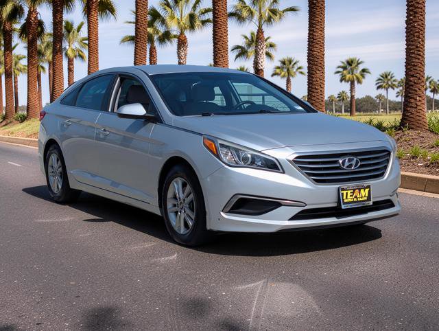 Used 2017 Hyundai Sonata SE FWD image 3