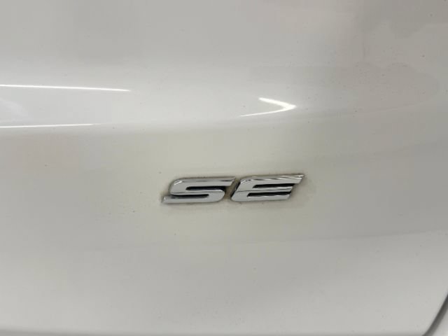 Used 2019 Ford Fusion SE FWD image 13