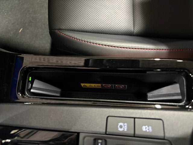 Used 2026 Toyota Prius Plug-In Hybrid FWD image 18