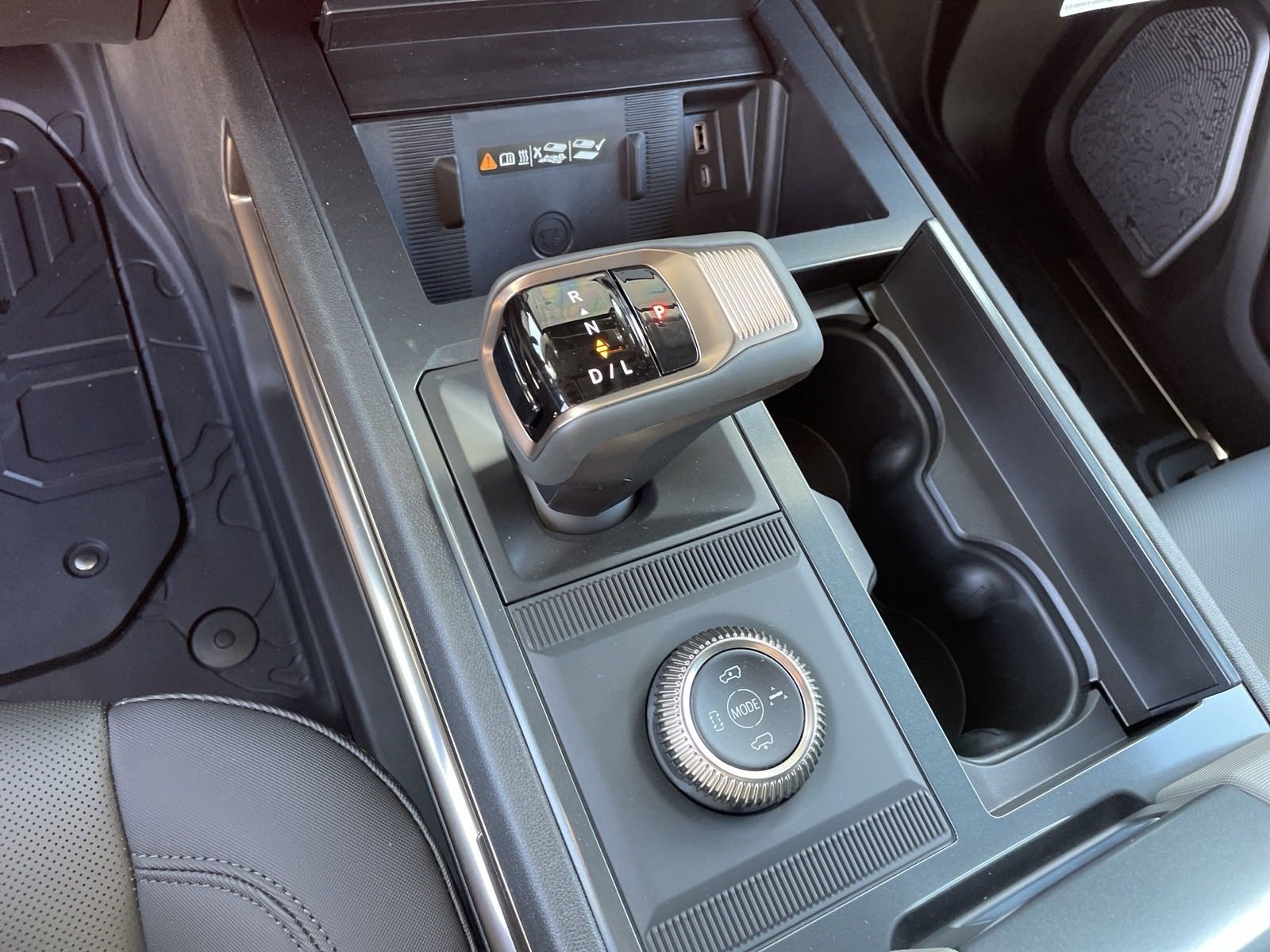 New 2025 GMC Hummer EV 3X w/ LPO, Roof Cross Rail Package image 23