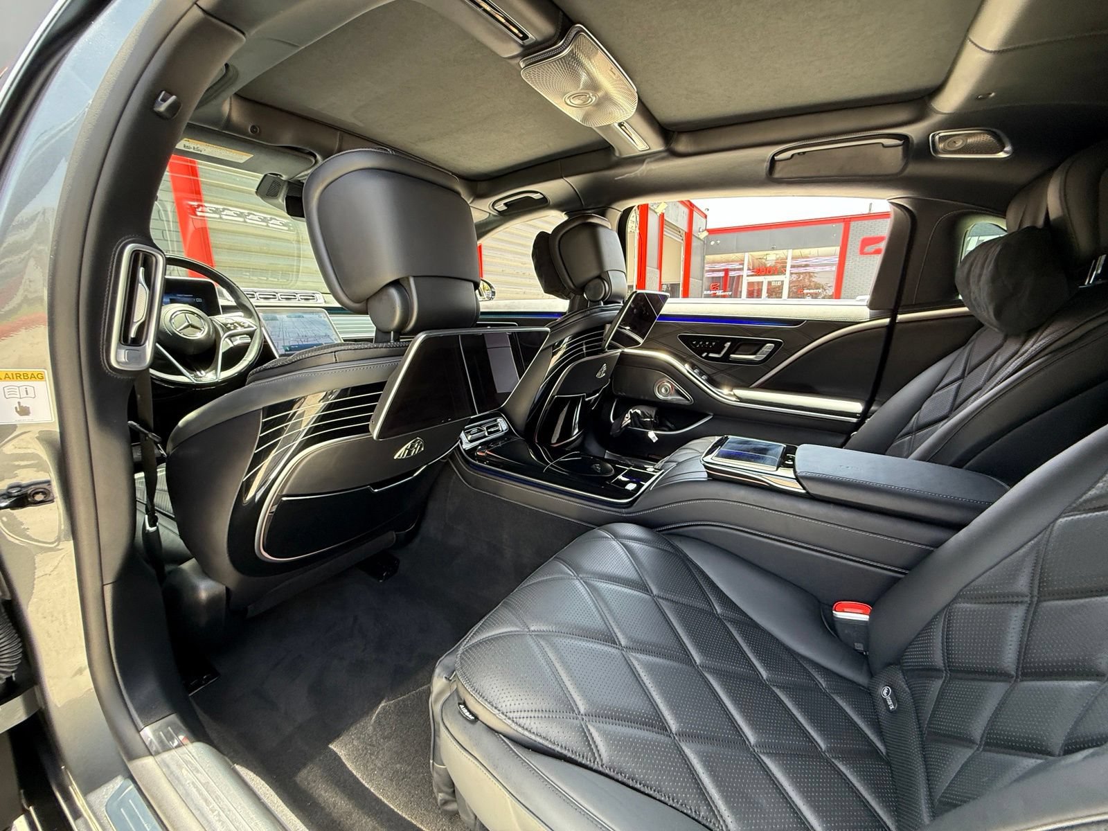 Used 2024 Mercedes-Benz Maybach S 580 4MATIC image 27